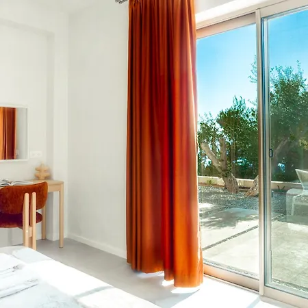 Limestone House Villa *